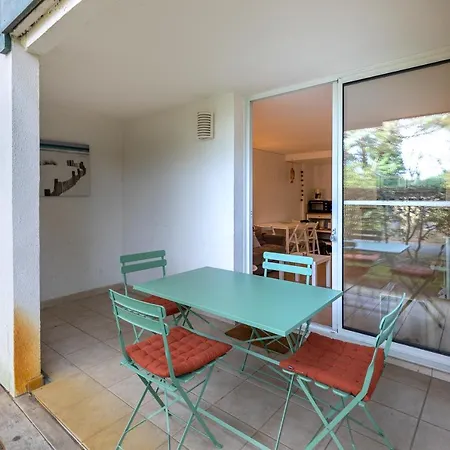 Bisbau アパート モリエ・エマー